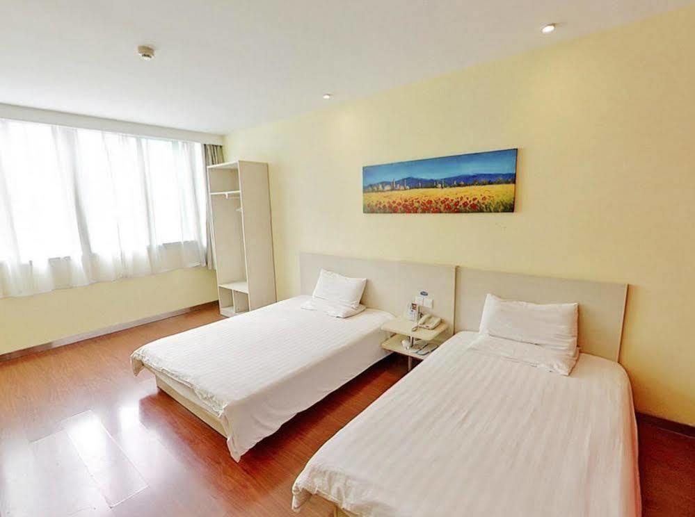 Hanting Hotel Shanghai Hongkou Football Stadium Exterior foto
